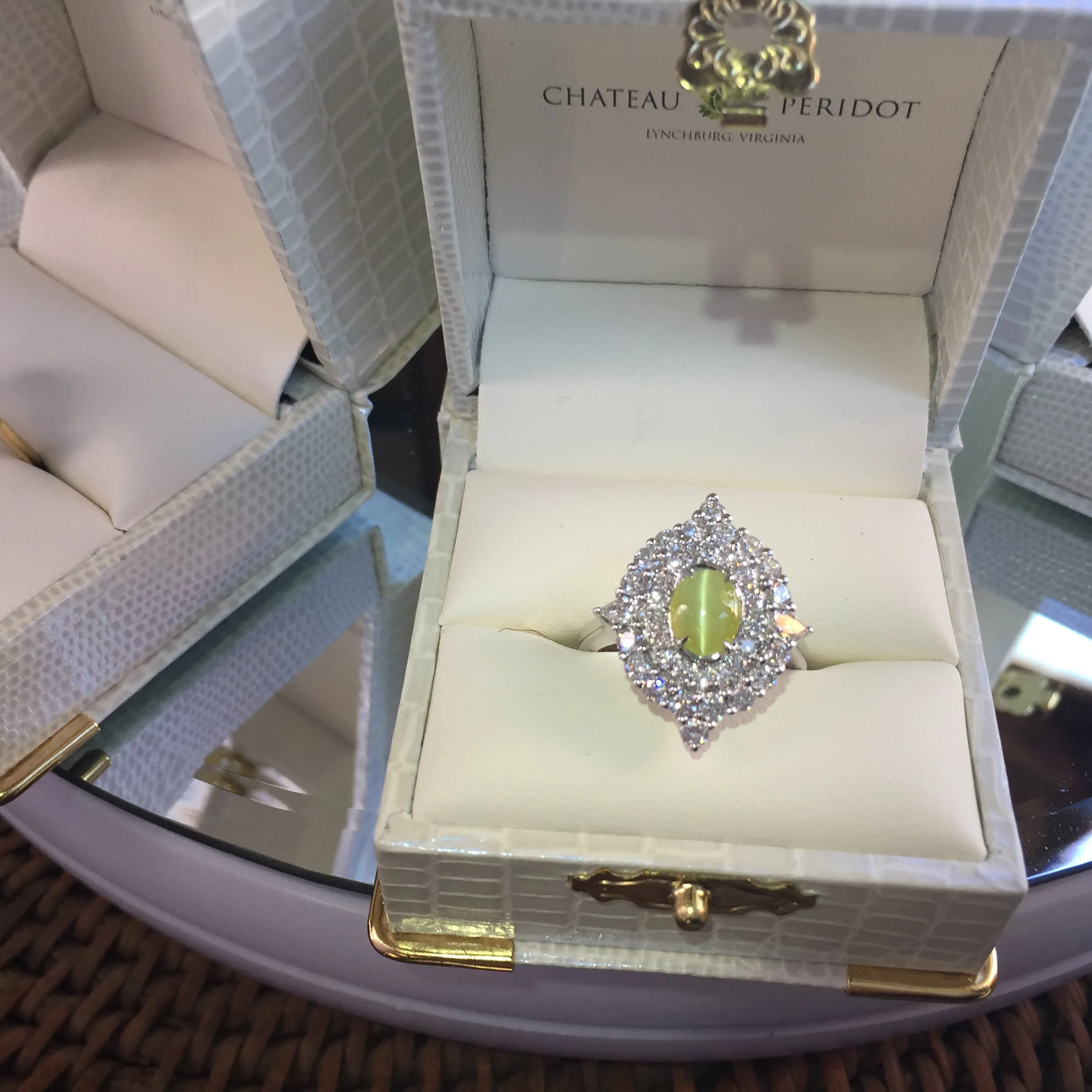 18k gold Cat's Eye Chrysoberyl Diamond Ring, 18k White Gold Size 7 CLEARANCE
