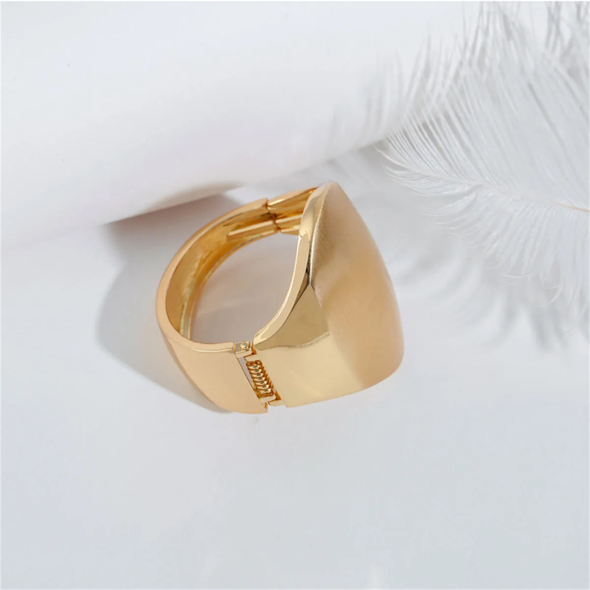 18K Gold-Plated Oval Face Hinge Bangle