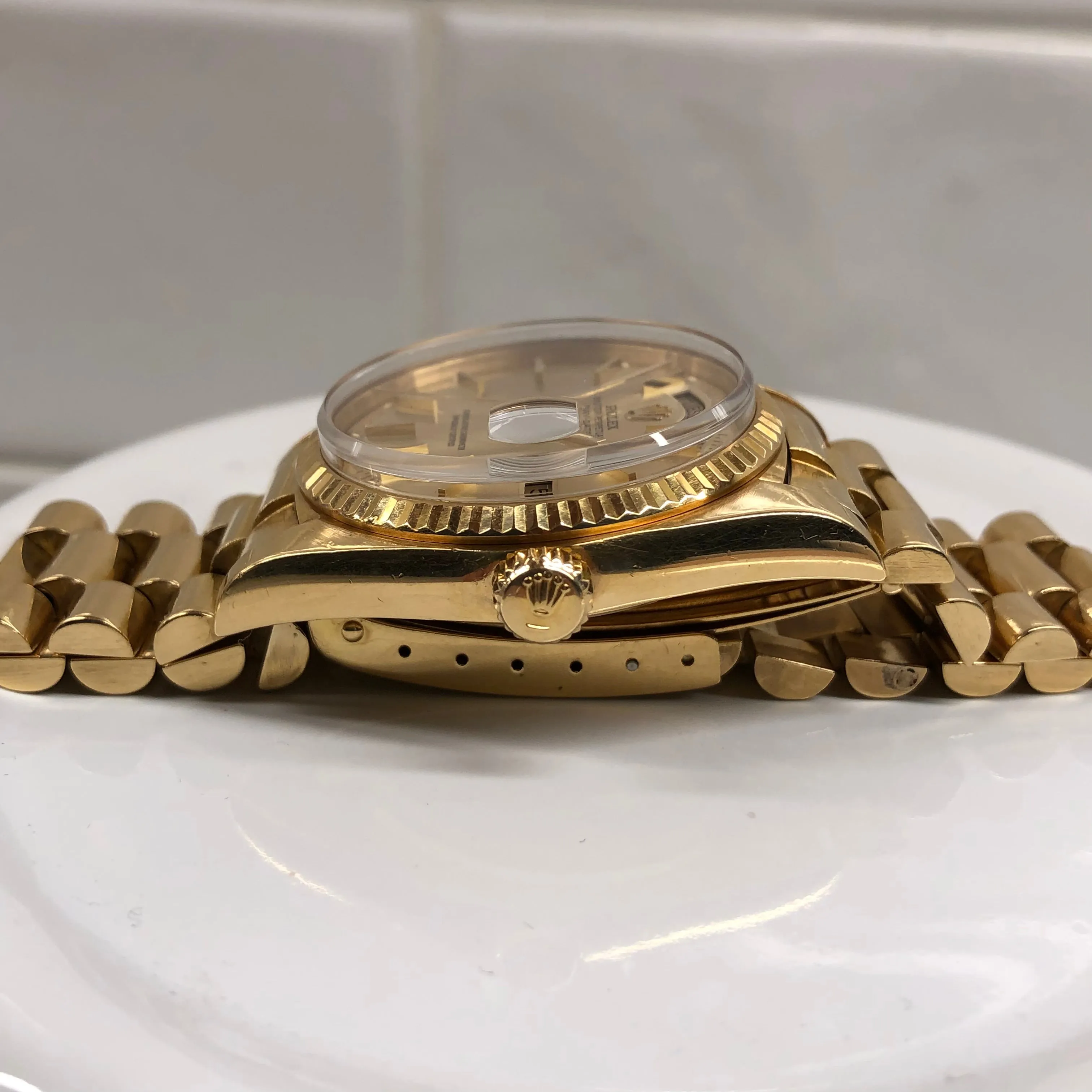 1972 Rolex President 1803 Day Date Yellow Gold Pie Pan Champagne Dial Wristwatch