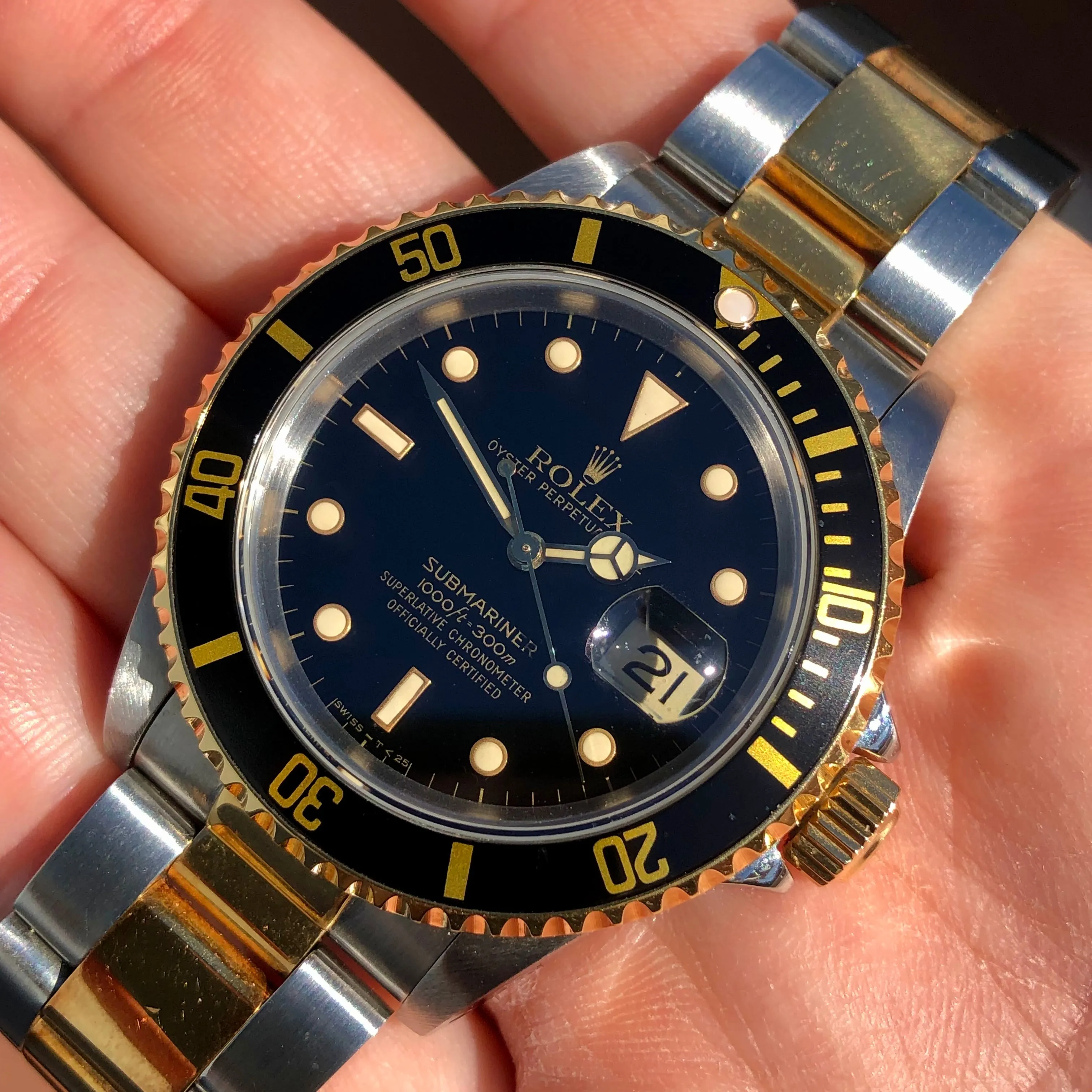1989 Rolex Submariner 16613 Two Tone Black Steel 18K Gold Wristwatch