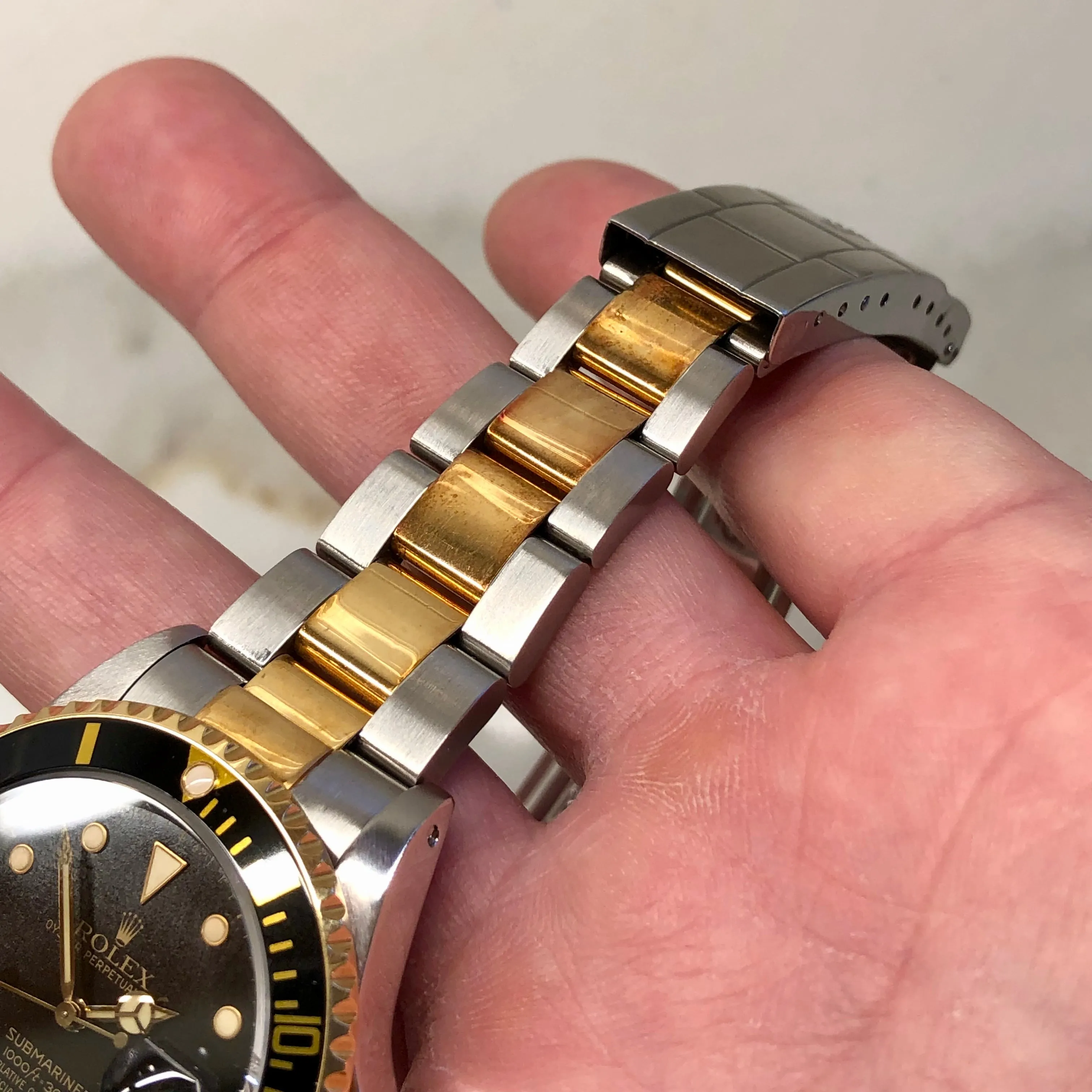 1989 Rolex Submariner 16613 Two Tone Black Steel 18K Gold Wristwatch
