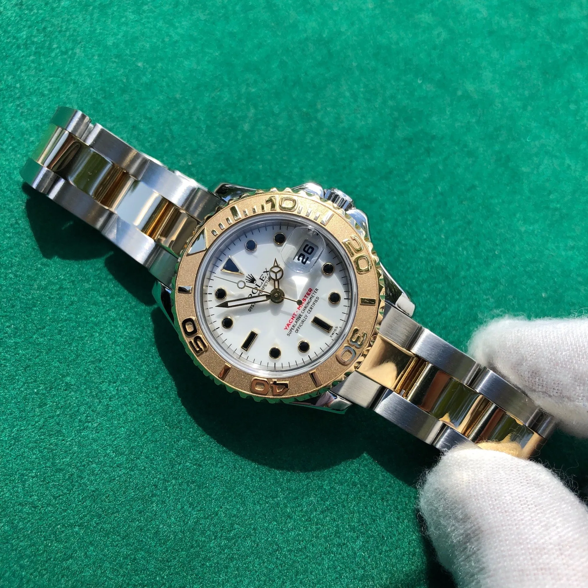 1997 Rolex Yachtmaster 69623 Ladies Two Tone Steel Gold White Oyster Wristwatch Box Papers