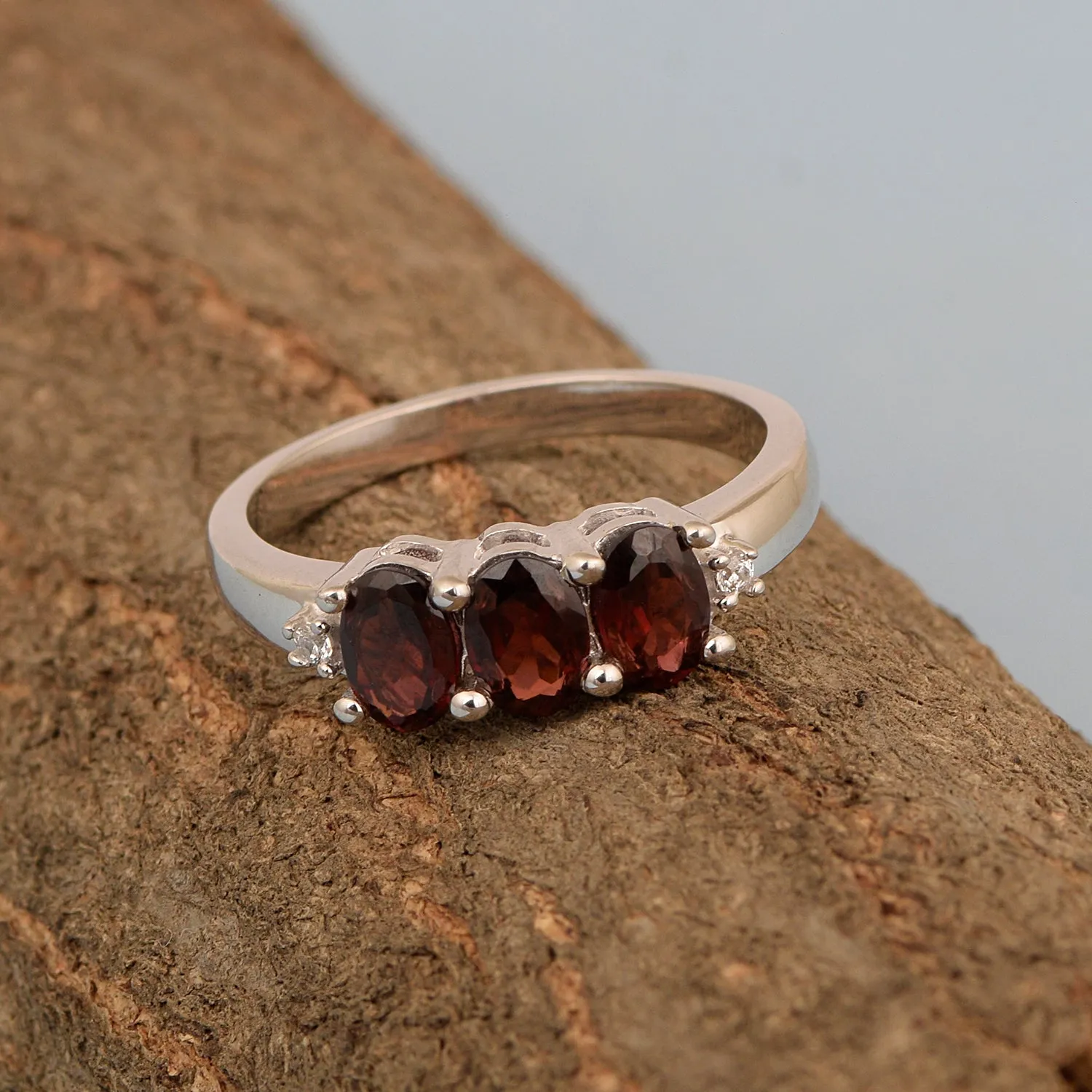 925 Sterling Silver Three-Stone Oval 1.35 Ctw Garnet Women's Ring
