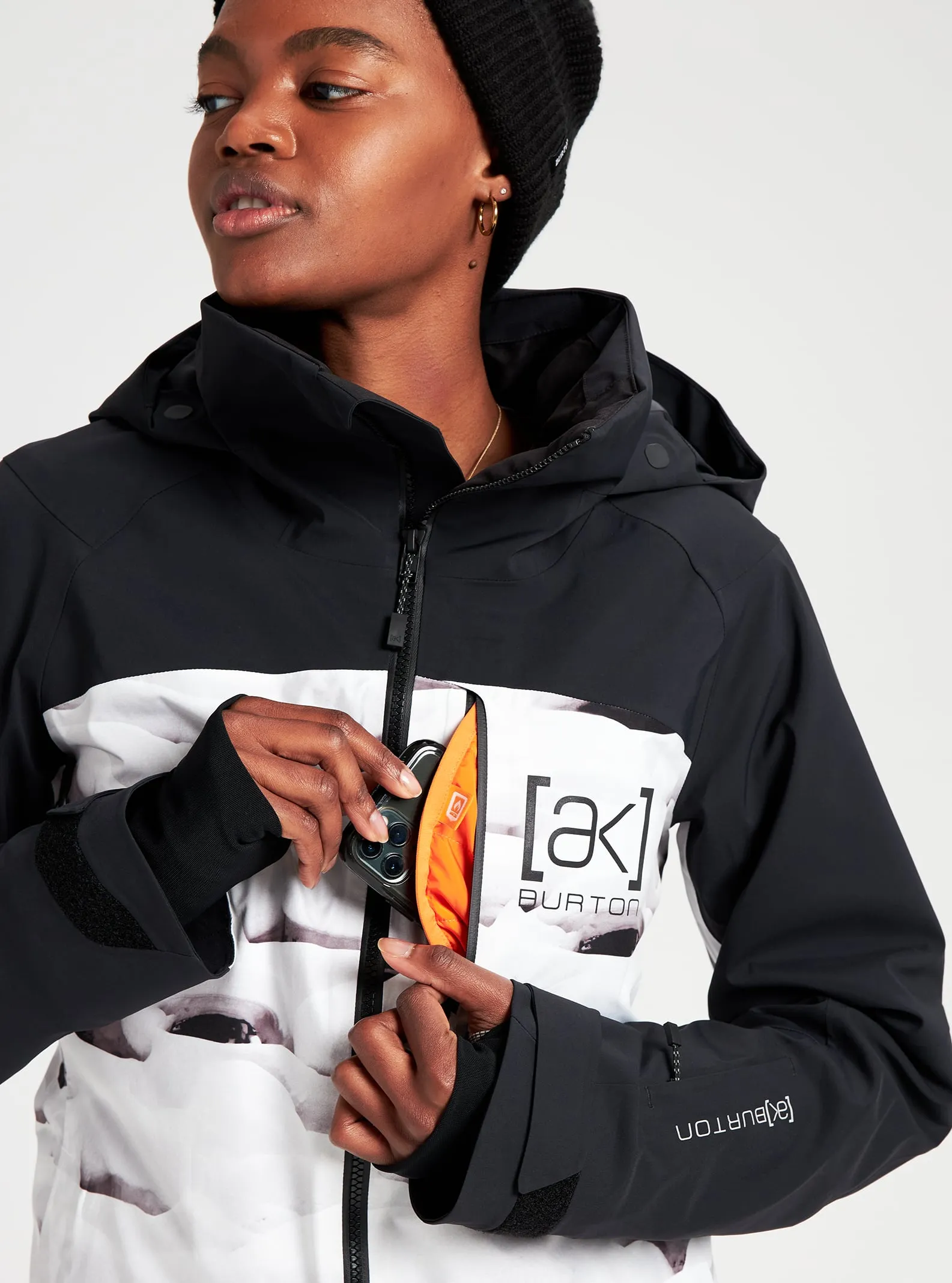 [ak] GORE-TEX 2L Embark Snowboard Jacket 2022