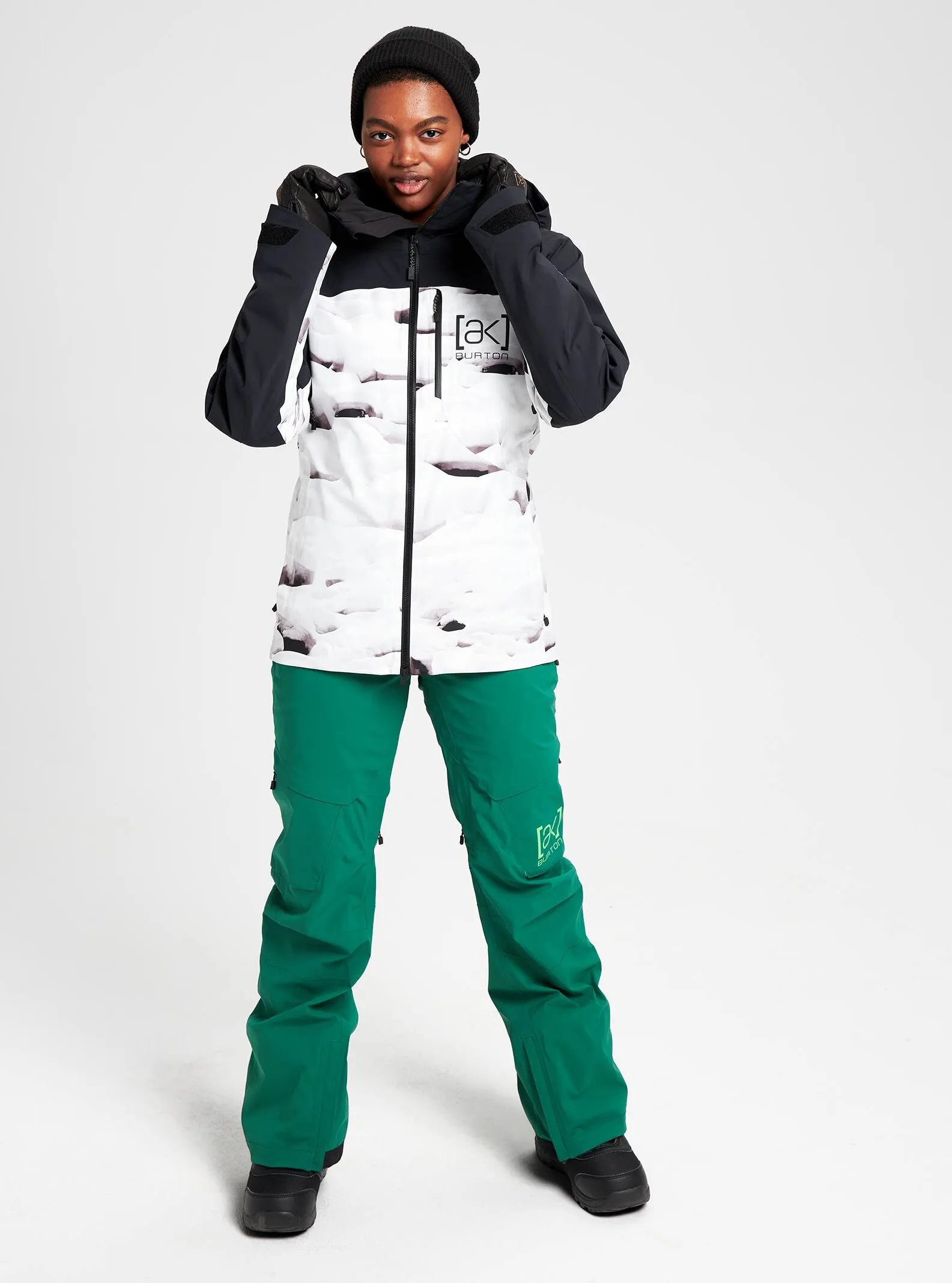[ak] GORE-TEX 2L Embark Snowboard Jacket 2022