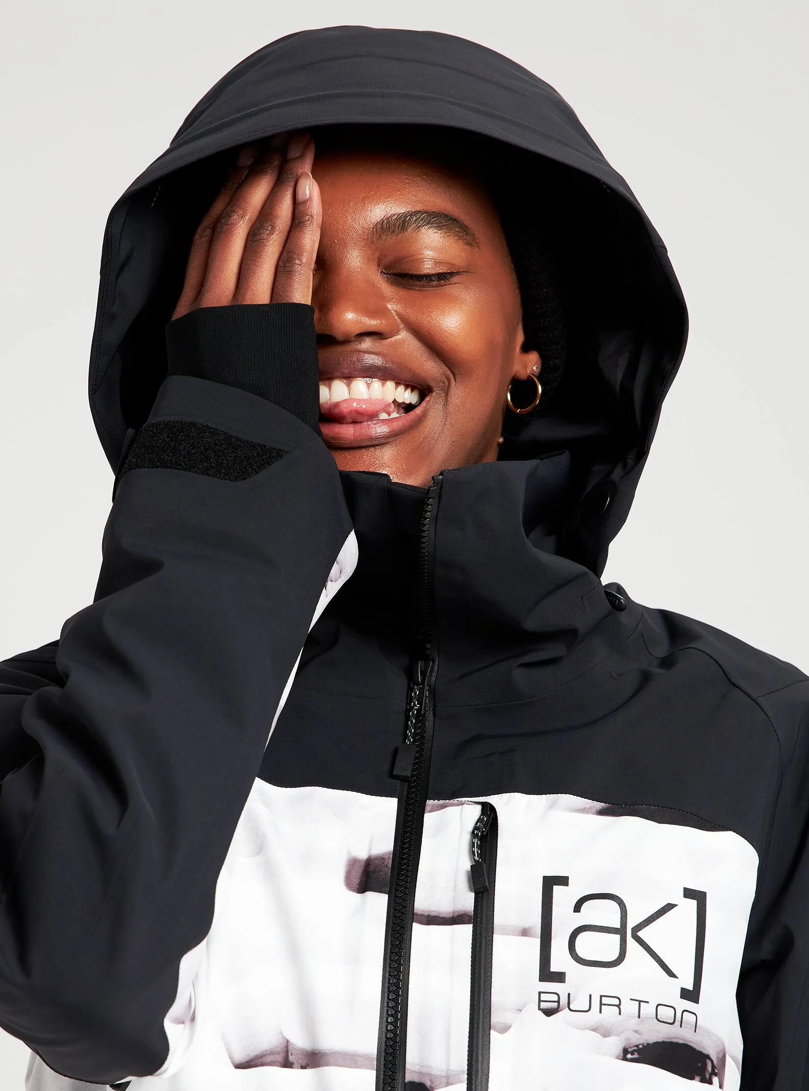 [ak] GORE-TEX 2L Embark Snowboard Jacket 2022