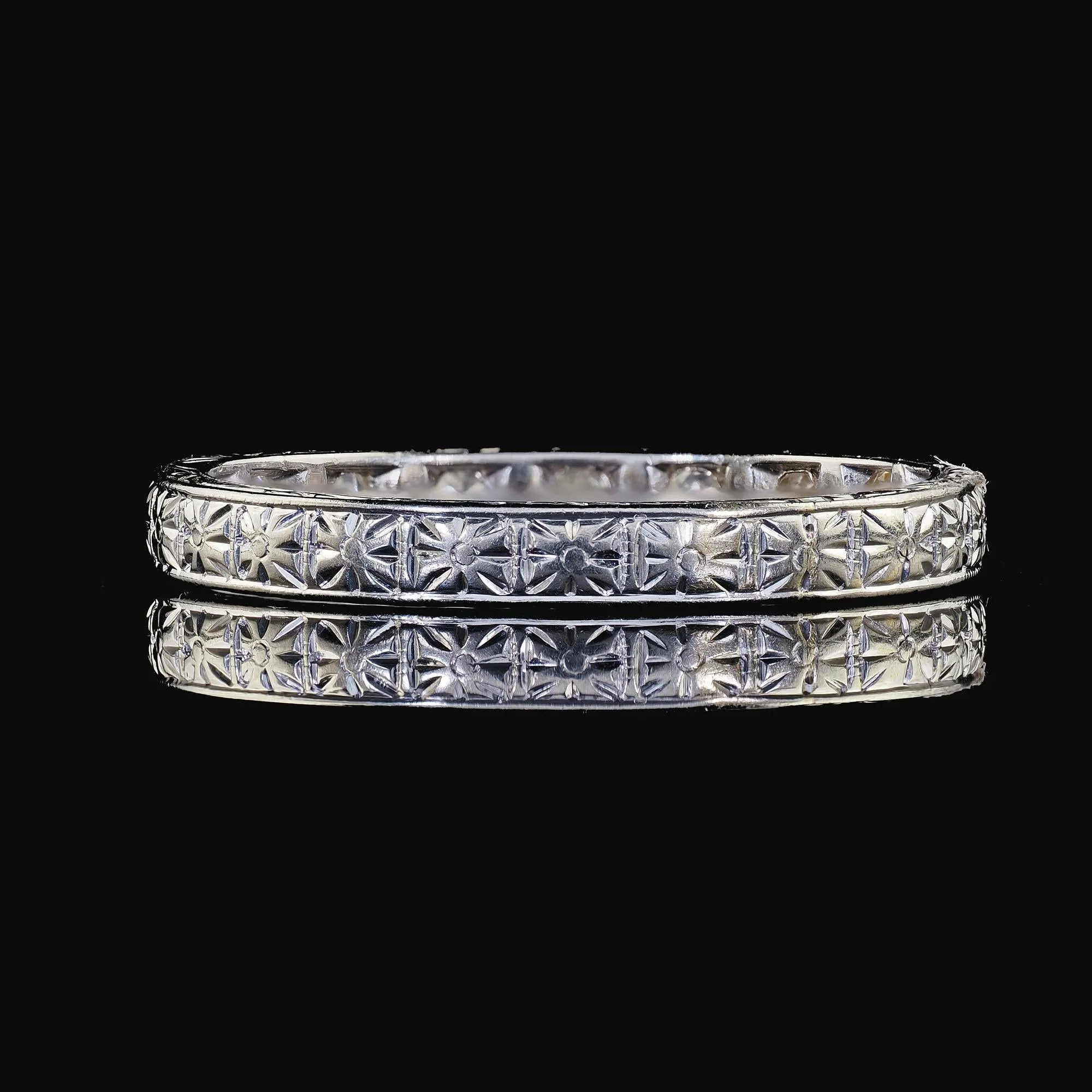 Antique Art Deco 18K White Gold Single Cut Diamond Engraved Wedding Band