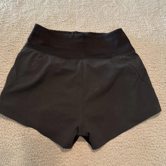 Arc'teryx WOMEN'S ESSENT RUN HIGH-RISE SHORT Women's Black Shorts
