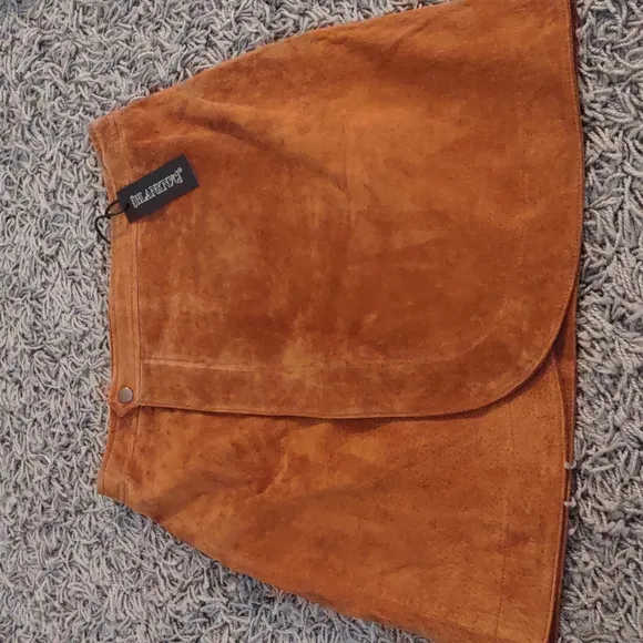 Blank NYC Leather Suede Cognac Brown Wrap Snap Sexy Mini Skirt Lined New 28 M