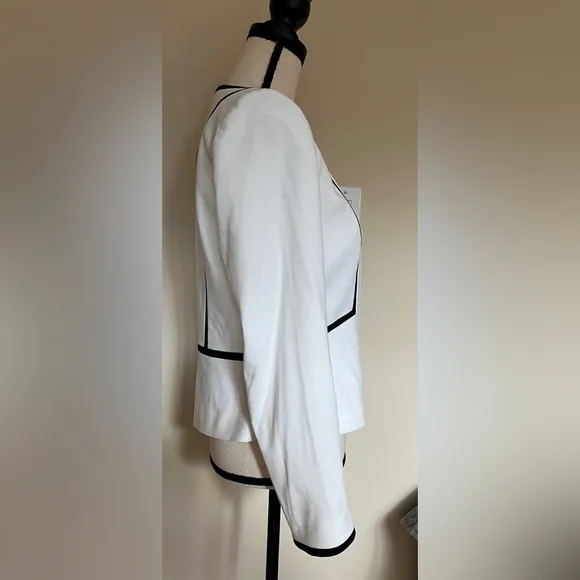 Calvin Klein Women's Piped Zip Front Jacket White Size 6 Black Trim