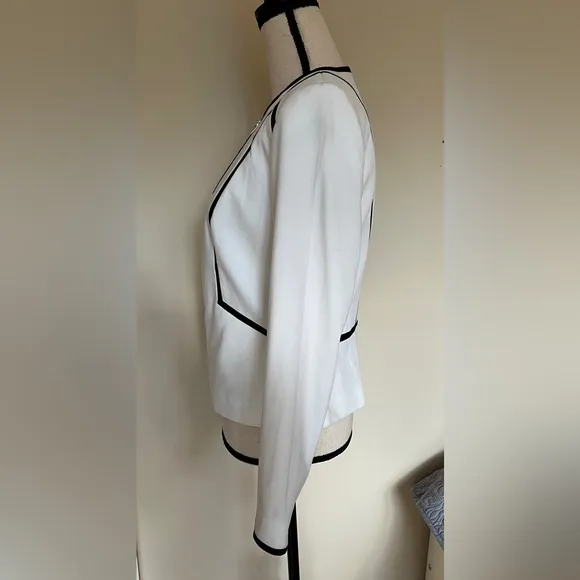 Calvin Klein Women's Piped Zip Front Jacket White Size 6 Black Trim
