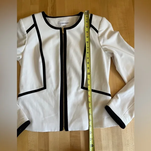 Calvin Klein Women's Piped Zip Front Jacket White Size 6 Black Trim