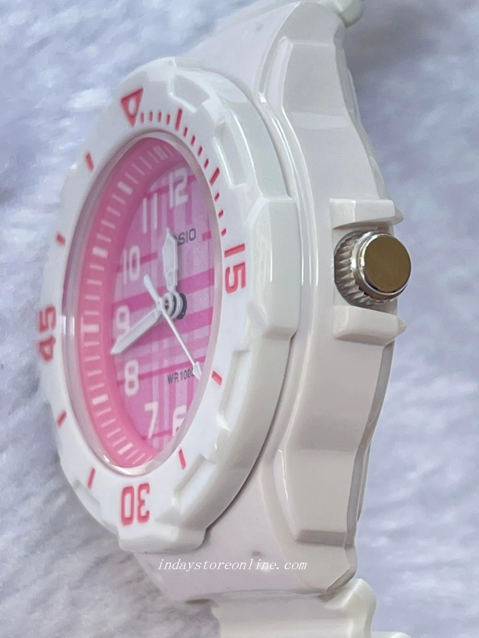 Casio Analog Women's Watch LRW-200H-4C Analog Cloth Strap Water Resistant Resin Glass