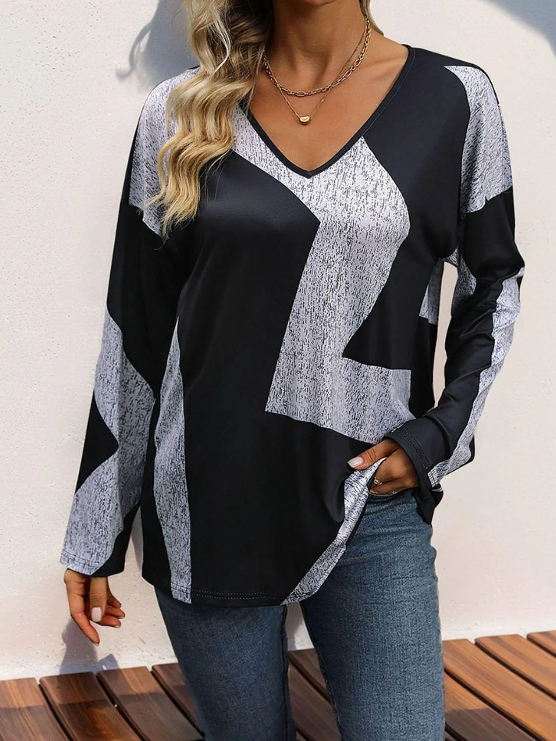 Color Block V Neck Shirt