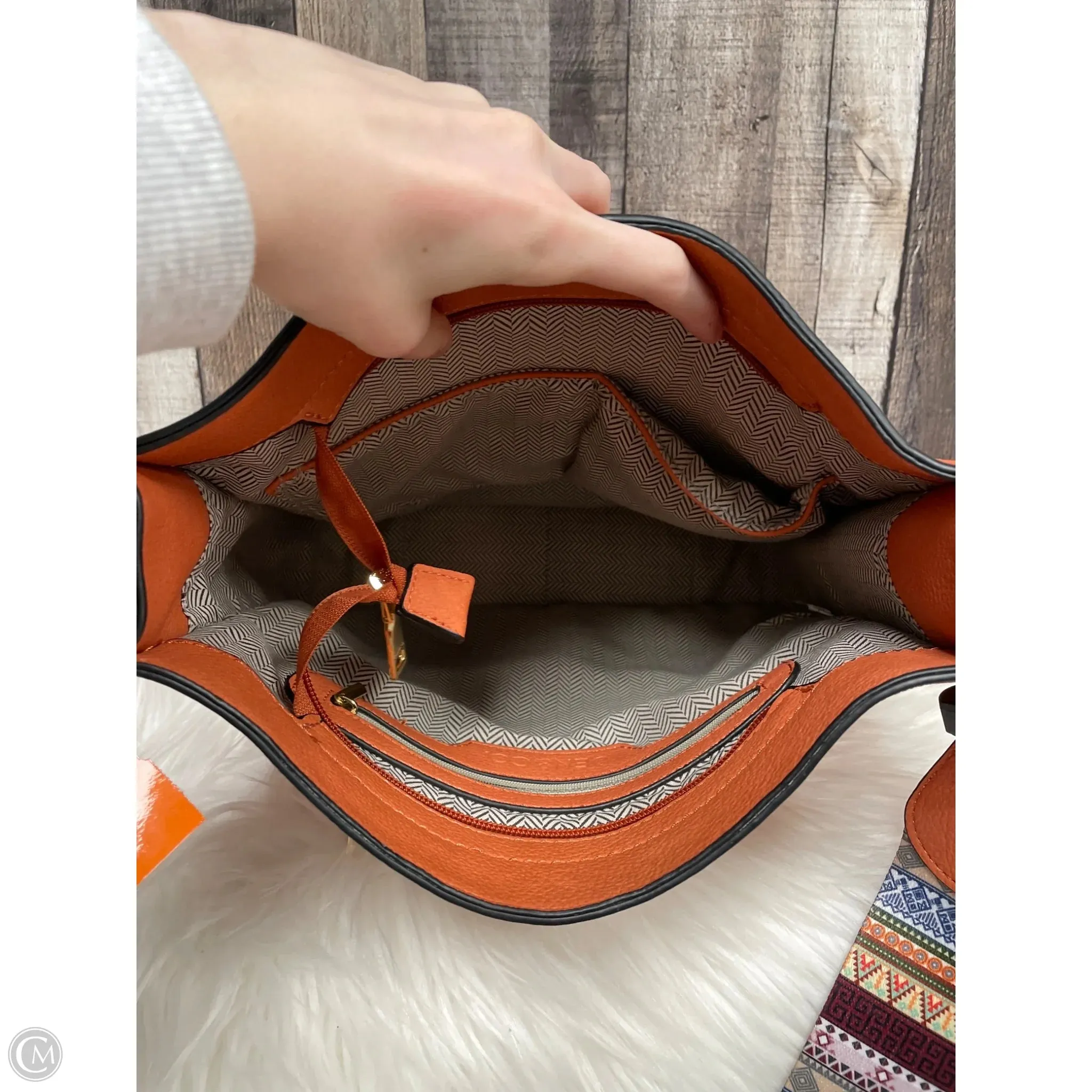 Crossbody By Cme, Size: Medium