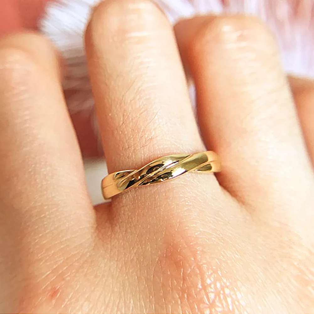 Diamond Twist Band Matching Couple Wedding Ring