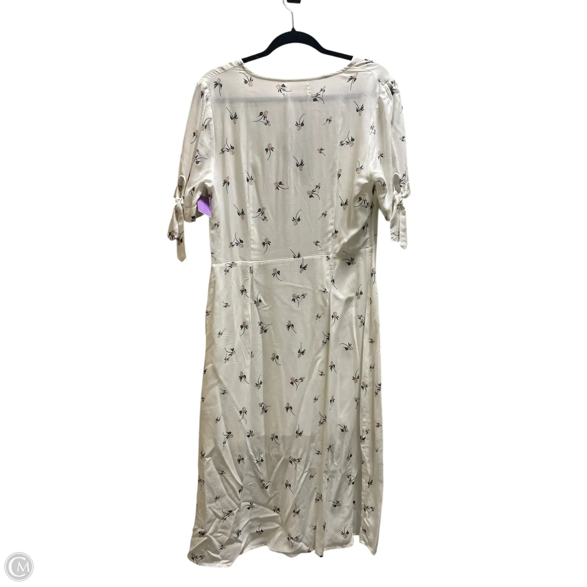 Dress Casual Maxi By Urban Outfitters In White, Size: L