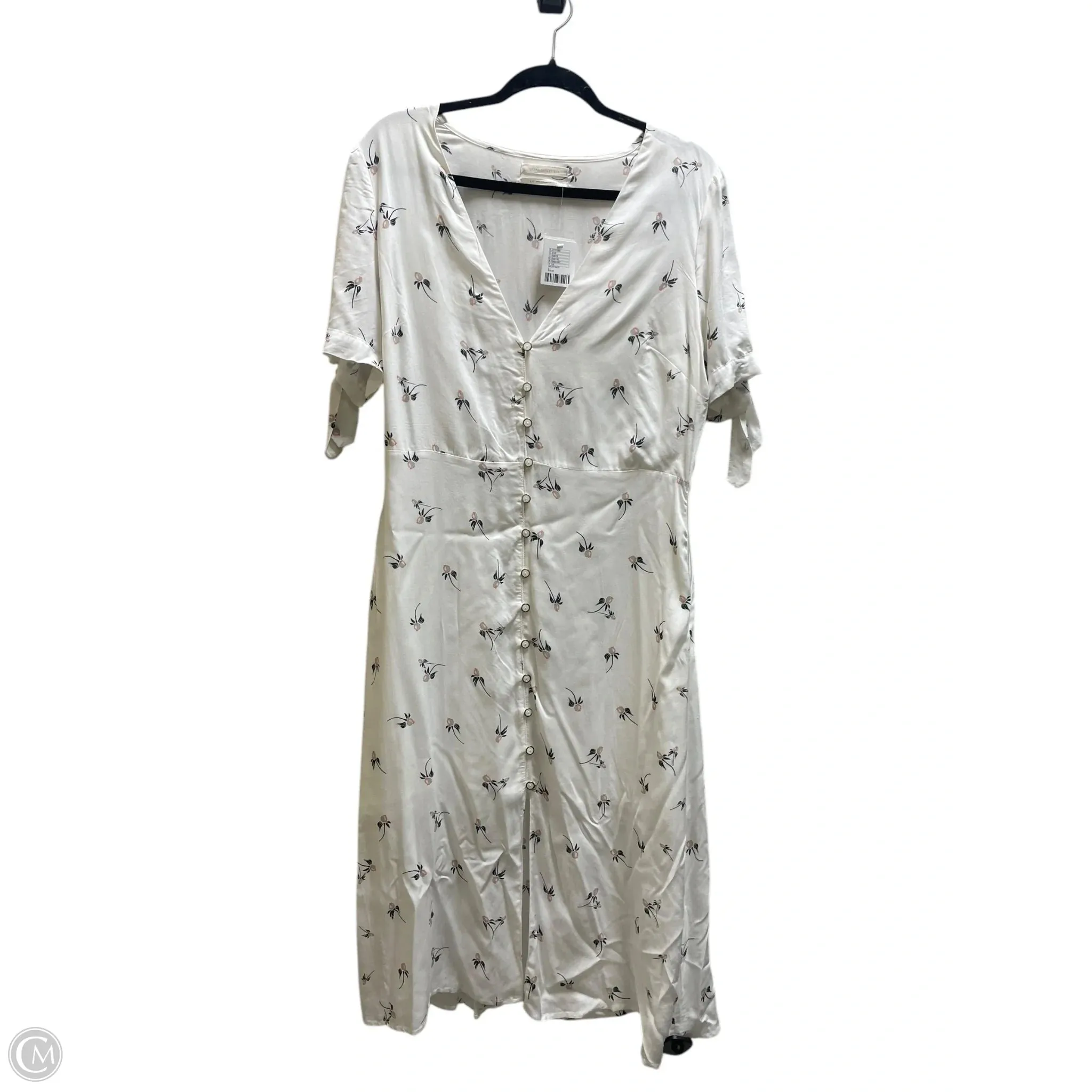 Dress Casual Maxi By Urban Outfitters In White, Size: L