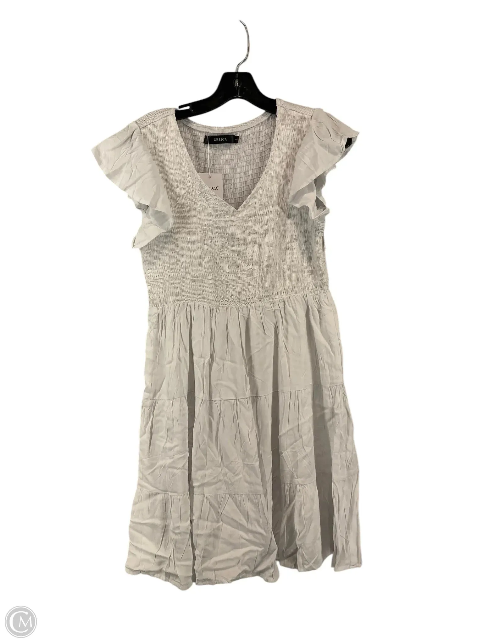 Dress Casual Short By Clothes Mentor In White, Size: L