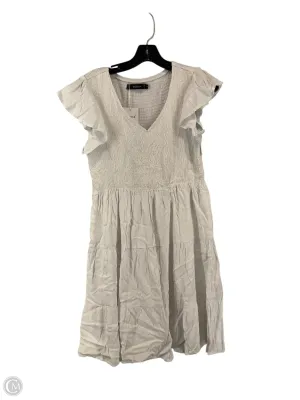 Dress Casual Short By Clothes Mentor In White, Size: L