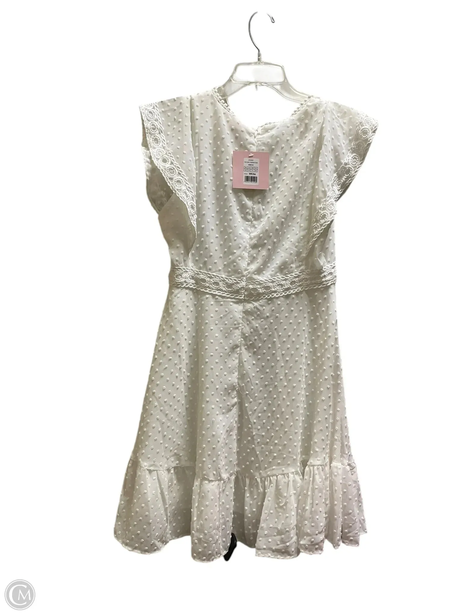 Dress Casual Short By Clothes Mentor In White, Size: M