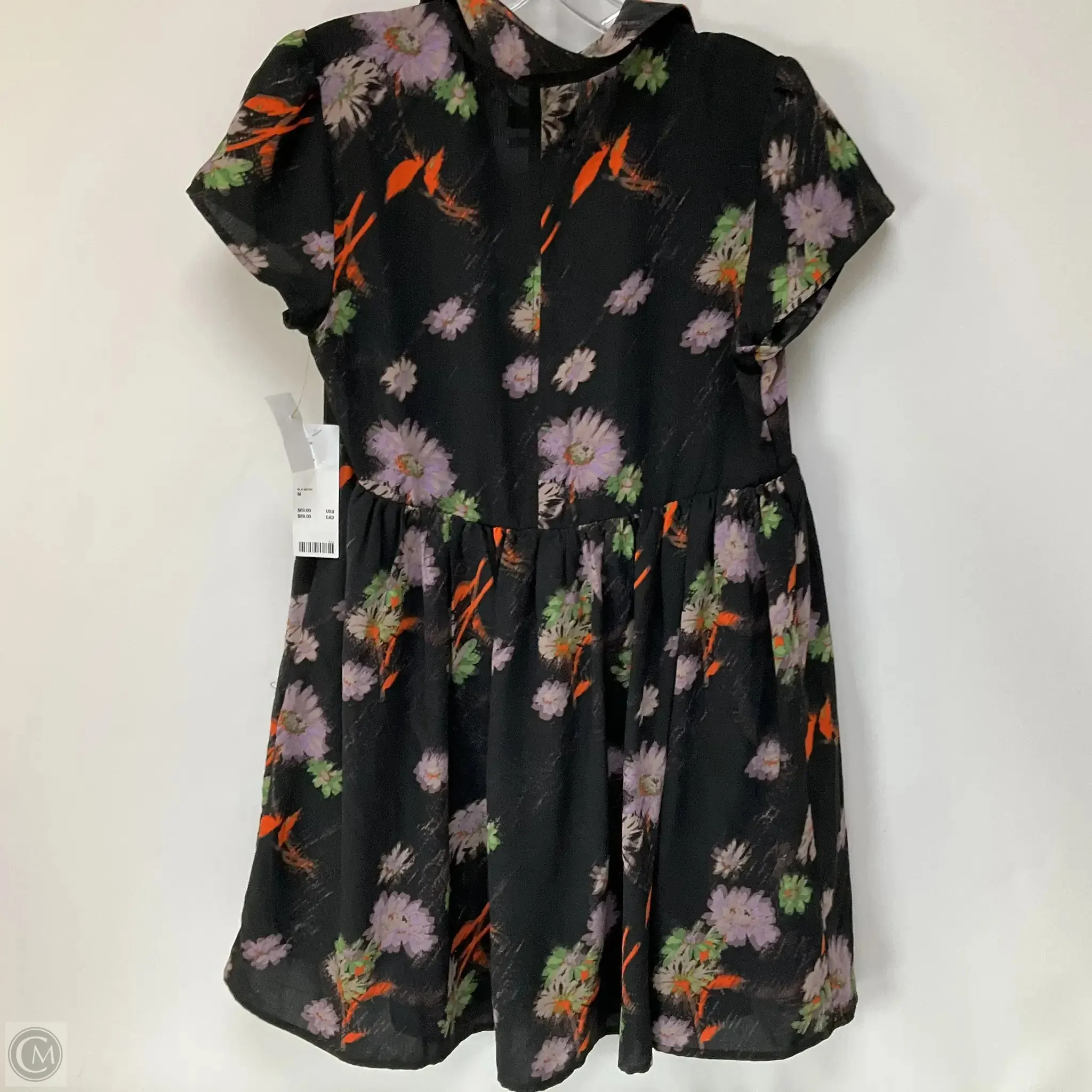 Dress Casual Short By Urban Outfitters In Floral Print, Size: M