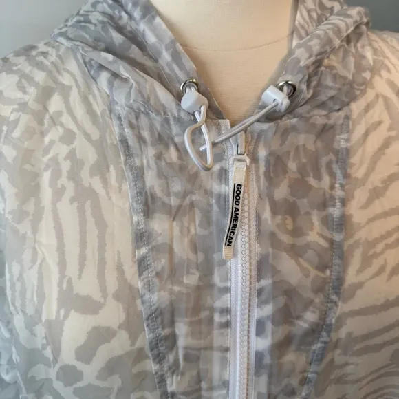 Good American Icy Leopard Print Windbreaker Jacket Sz 4 (Womens XL) White Sheer