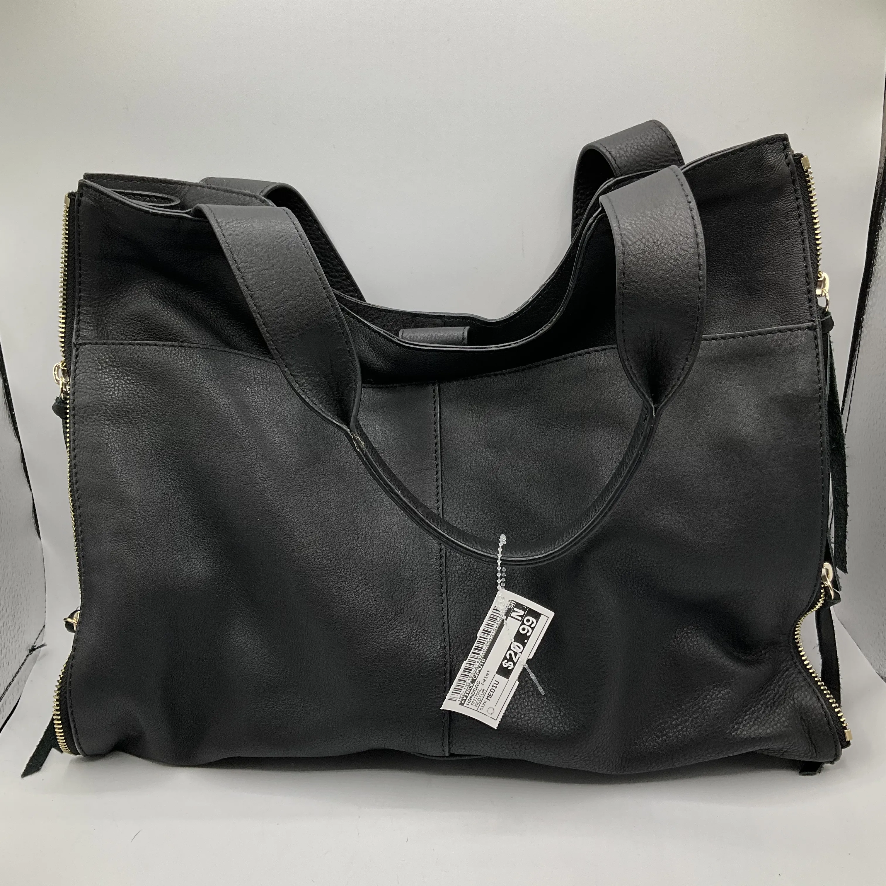 Handbag By Vince Camuto  Size: Medium