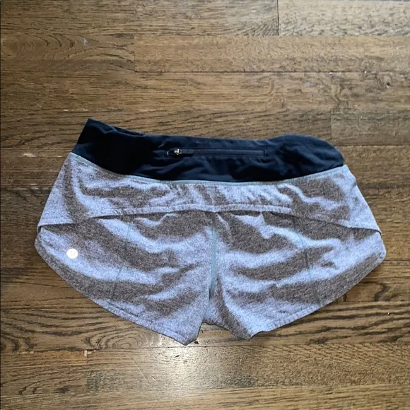 Lululemon speed up Women's Black and Gray Shorts size 6