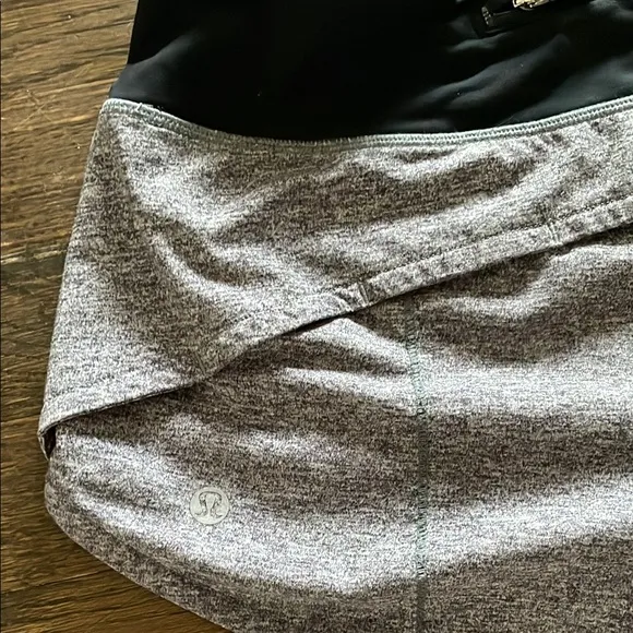 Lululemon speed up Women's Black and Gray Shorts size 6