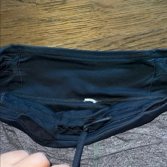 Lululemon speed up Women's Black and Gray Shorts size 6