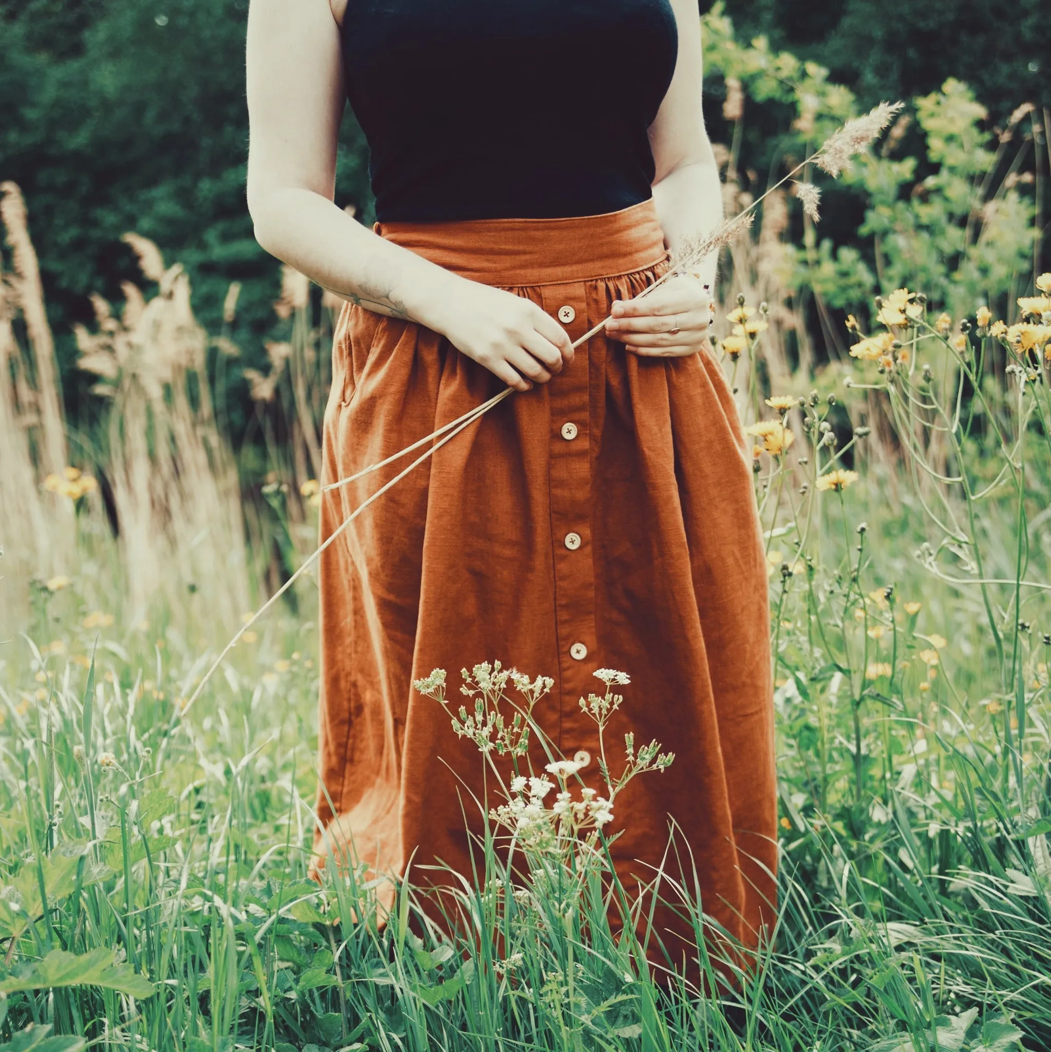 Meadow Skirt Sewing Pattern - Women's/Curved Fit