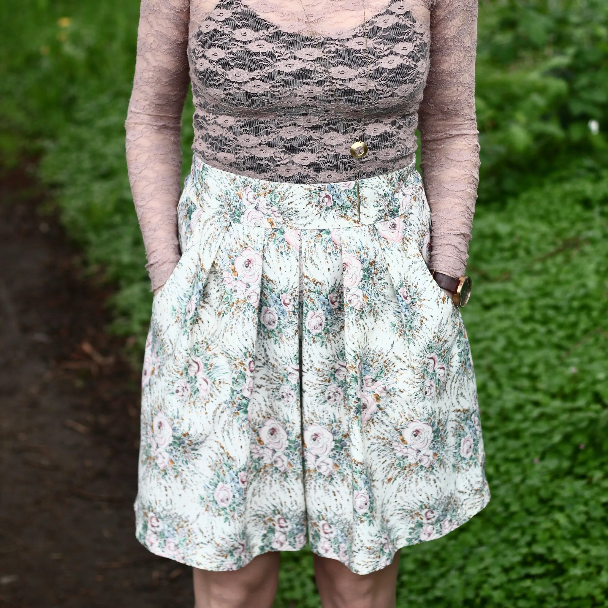 Meadow Skirt Sewing Pattern - Women's/Curved Fit