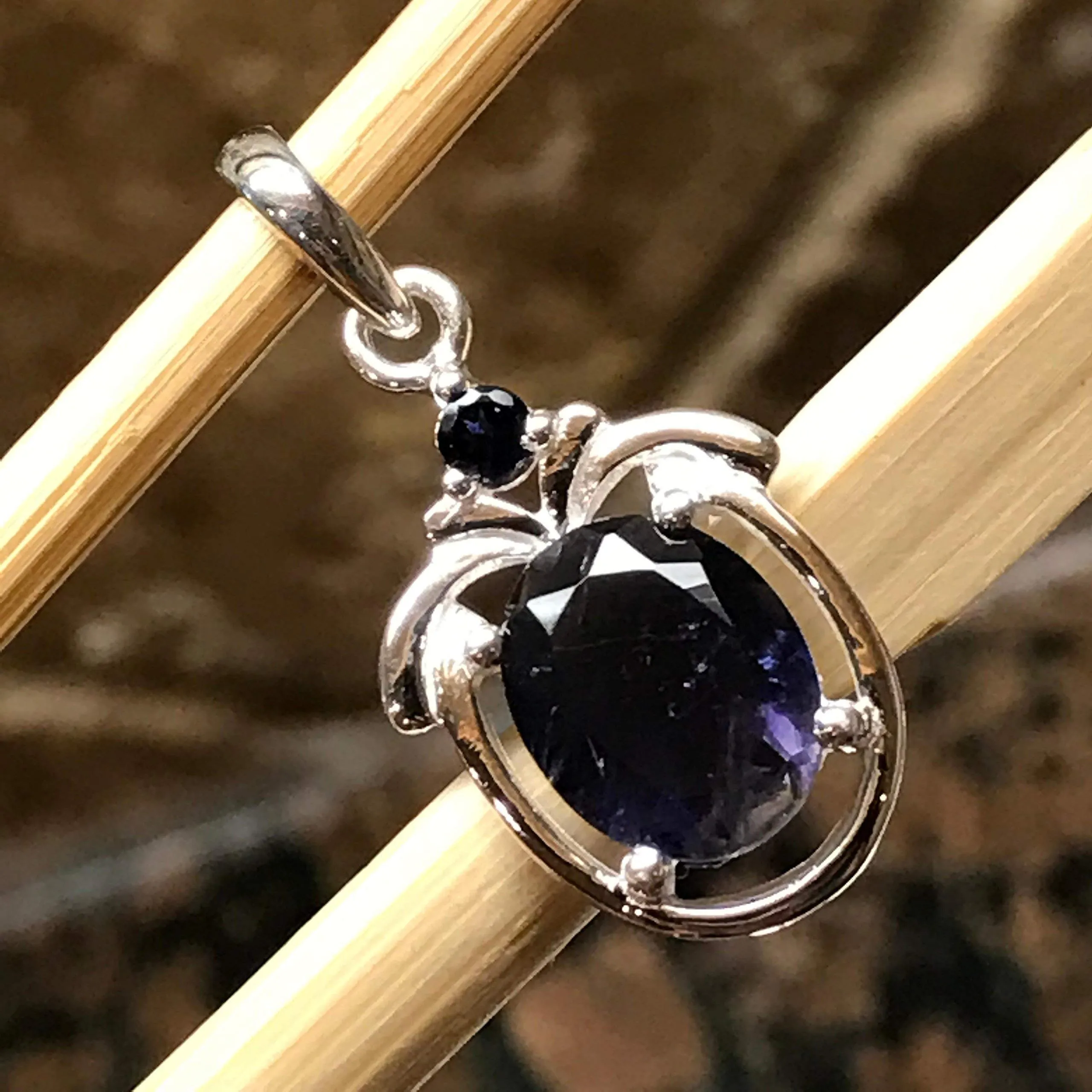 Natural 2.5ct Iolite 925 Solid Sterling Silver Pendant 25mm