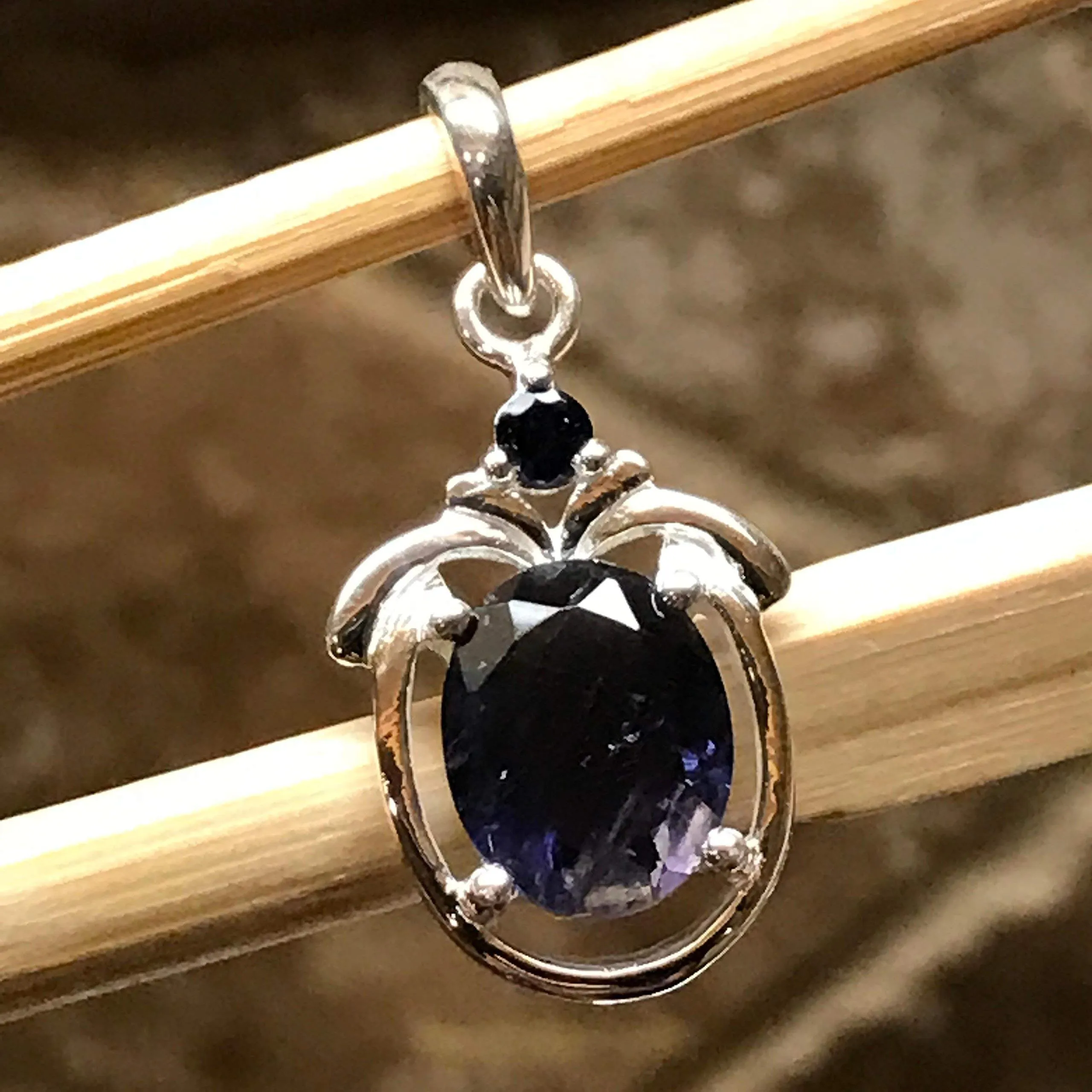 Natural 2.5ct Iolite 925 Solid Sterling Silver Pendant 25mm