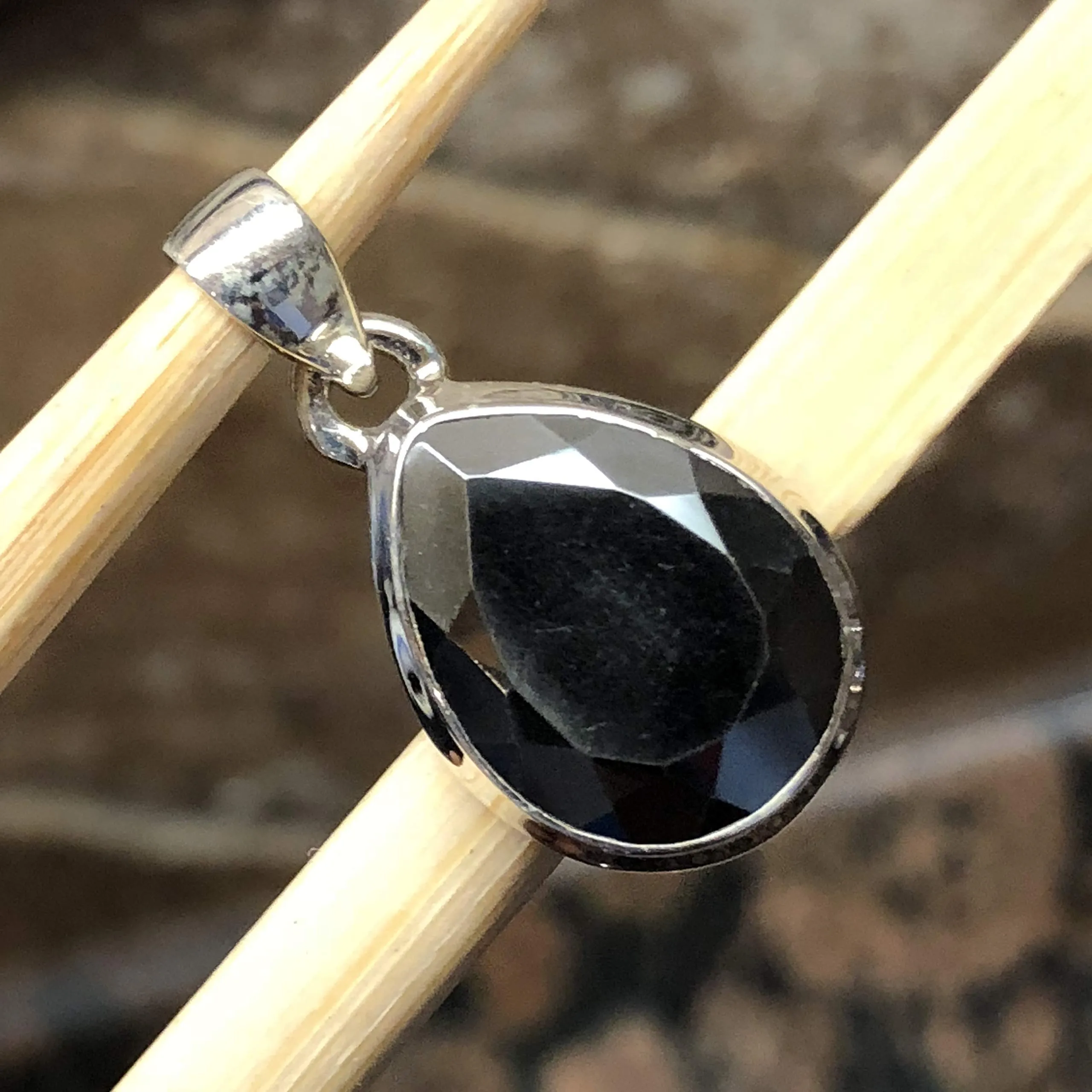 Natural Hematite 925 Solid Sterling Silver Pendant 25mm