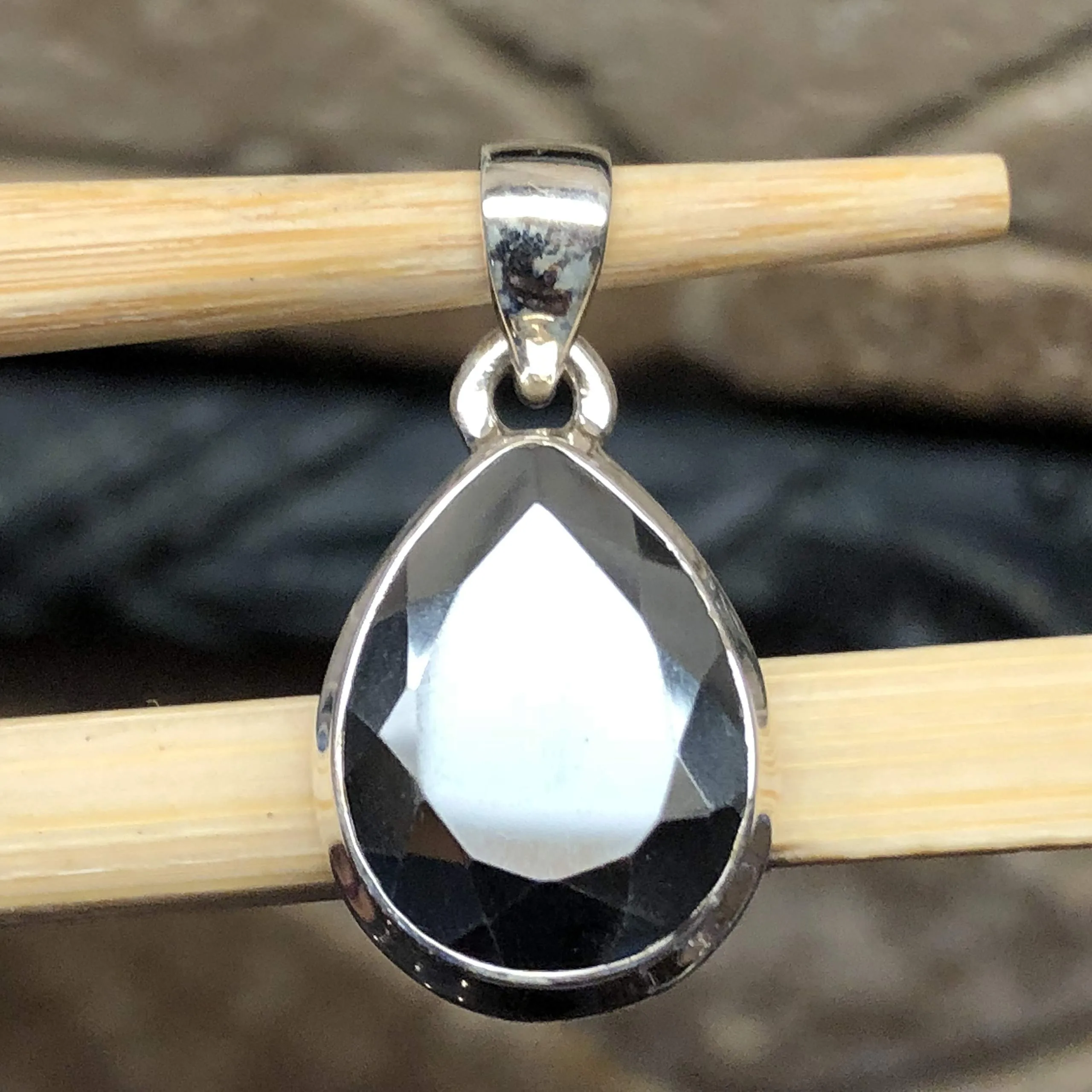 Natural Hematite 925 Solid Sterling Silver Pendant 25mm