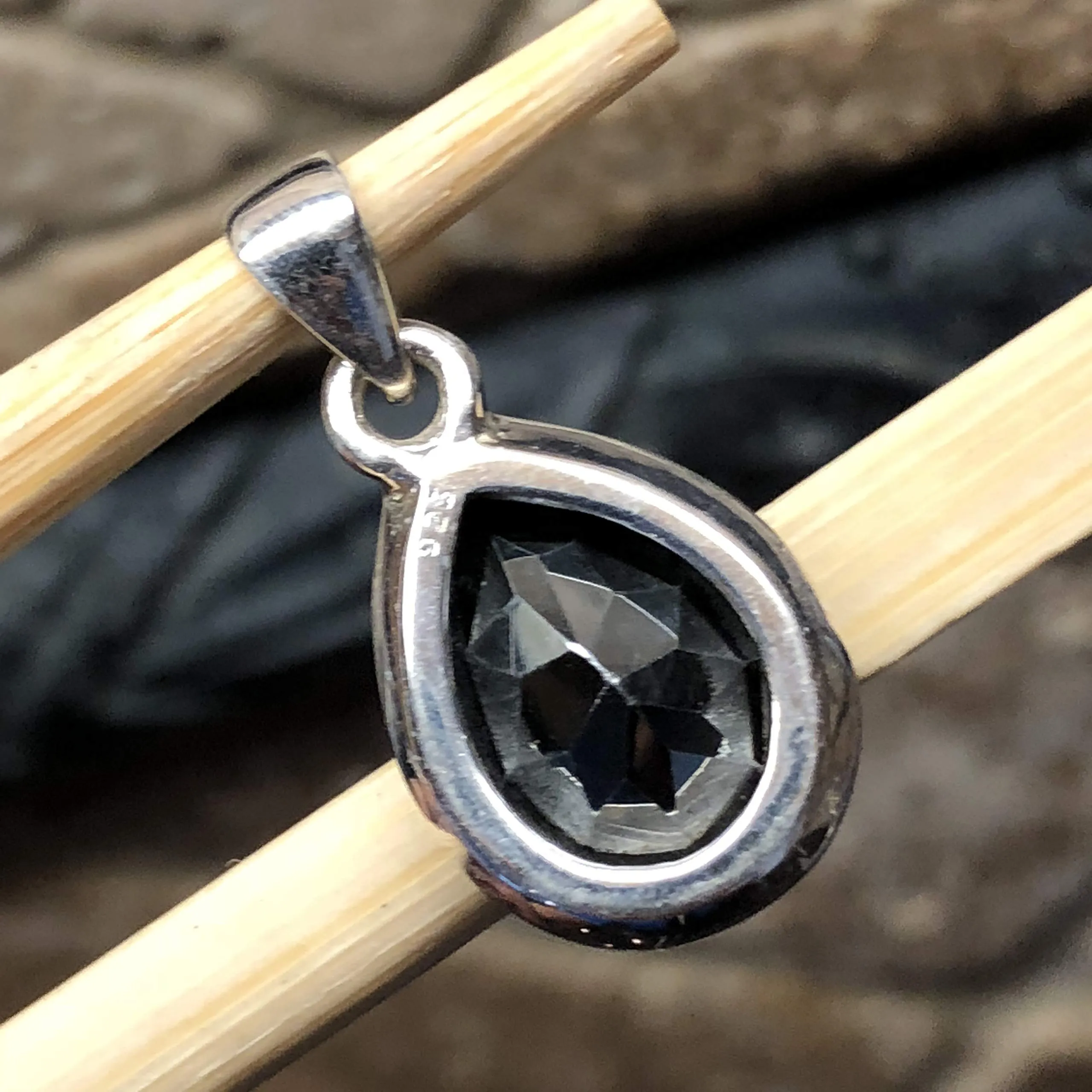 Natural Hematite 925 Solid Sterling Silver Pendant 25mm