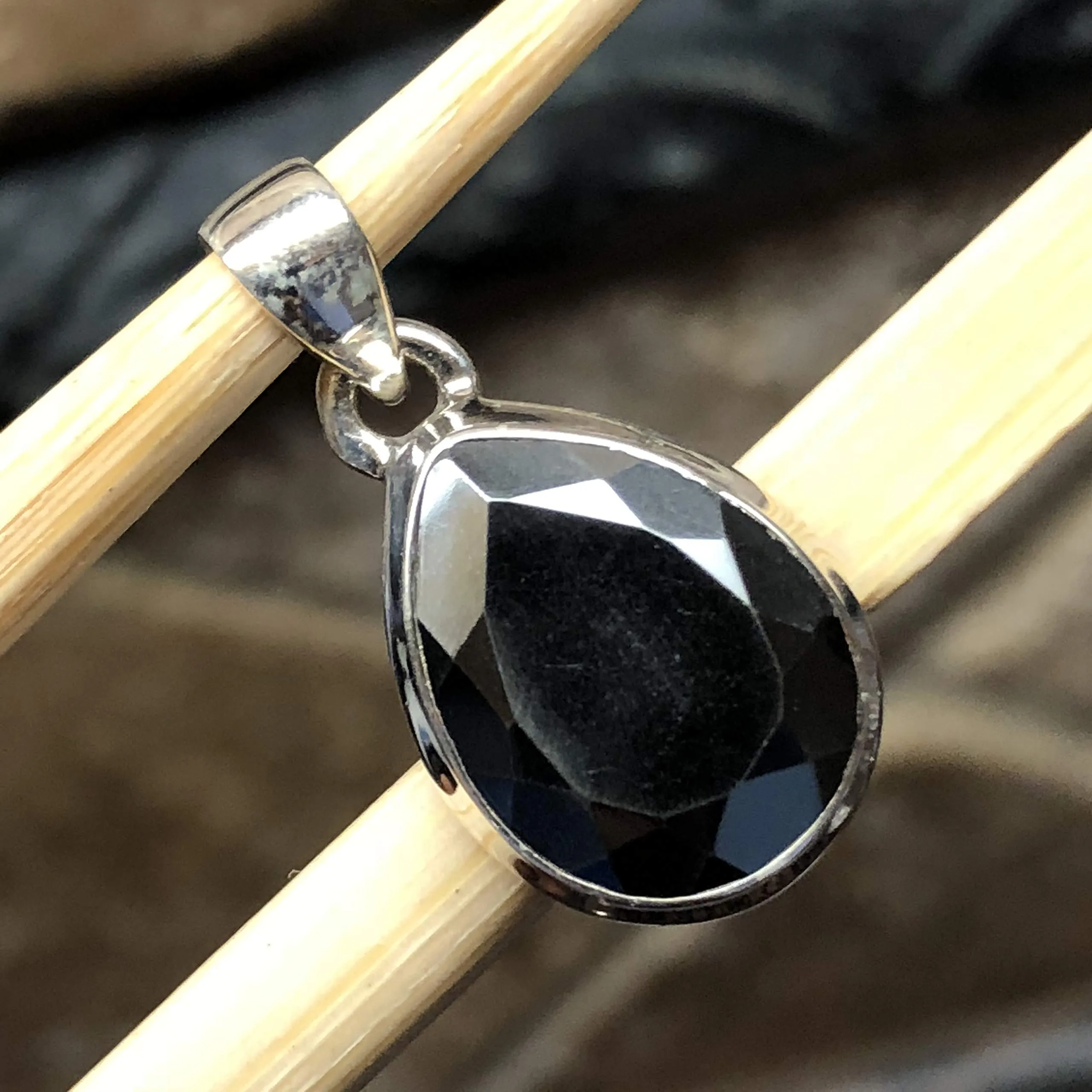 Natural Hematite 925 Solid Sterling Silver Pendant 25mm