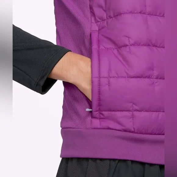 NEW NIKE - Nike Therma-FIT Women’s Synthetic Fill vest DD6084-503