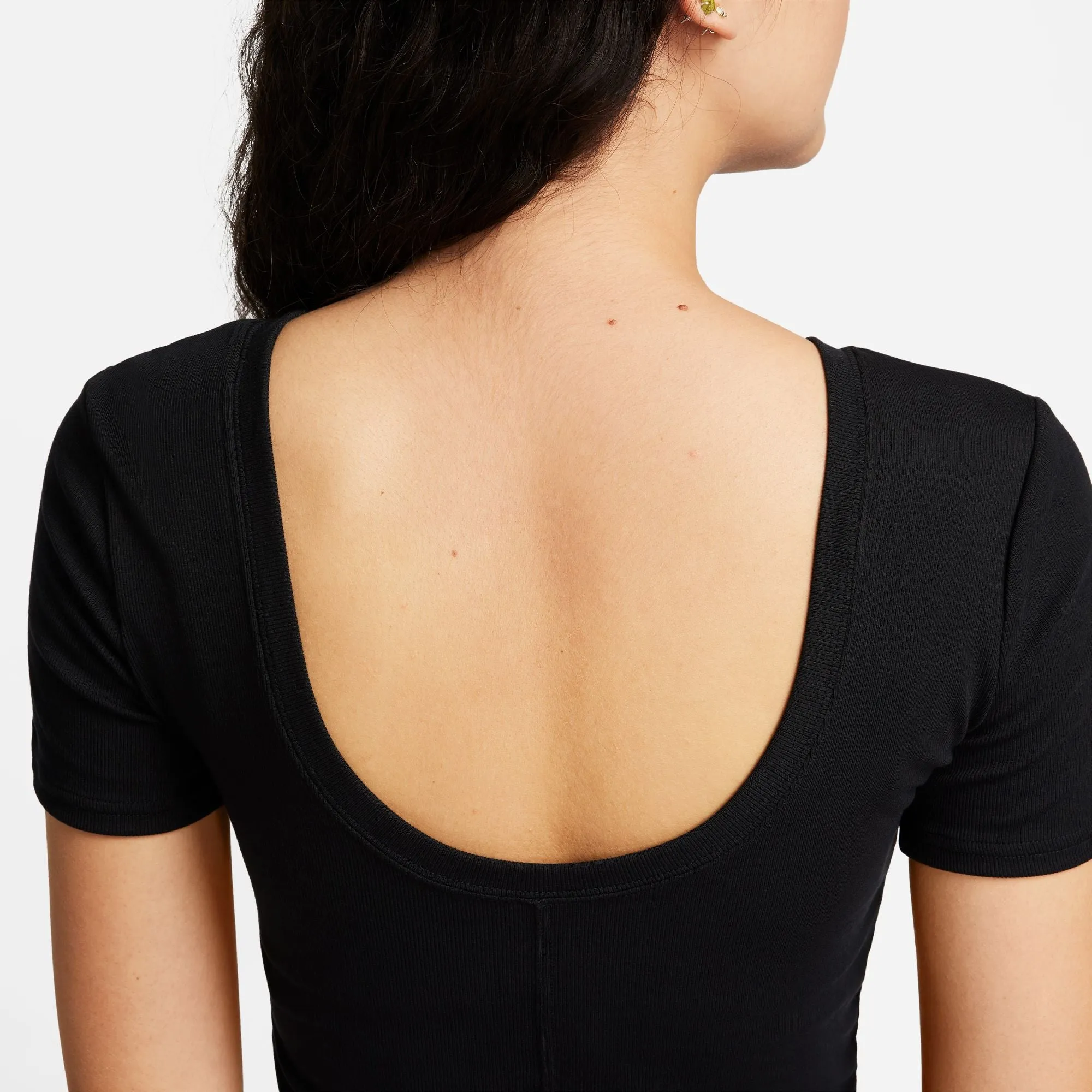 Nike Sportswear Chill Knit Women's Tight Scoop-Back Short-Sleeve Mini-Rib Top
