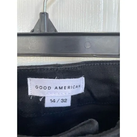 NWT Good American Women's High Waist Slim Straight Leg Size 14/32 Black Mom Jean