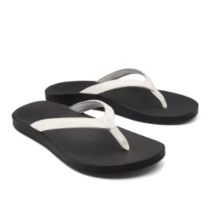 OluKai Womens Puawe Sandals - White / Black
