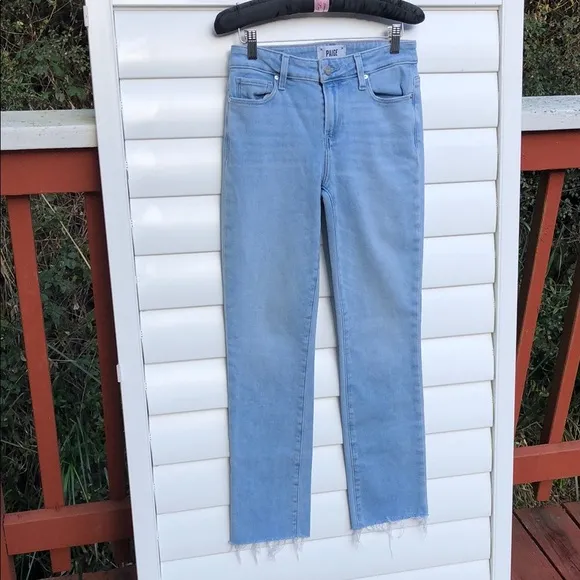 Paige Women's light denim Amber Jeans