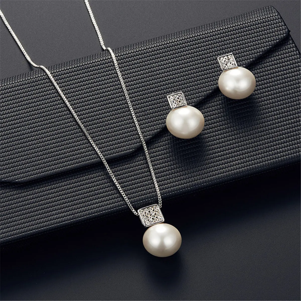 Pearl & Silver-Plated Pendant Necklace & Drop Earrings
