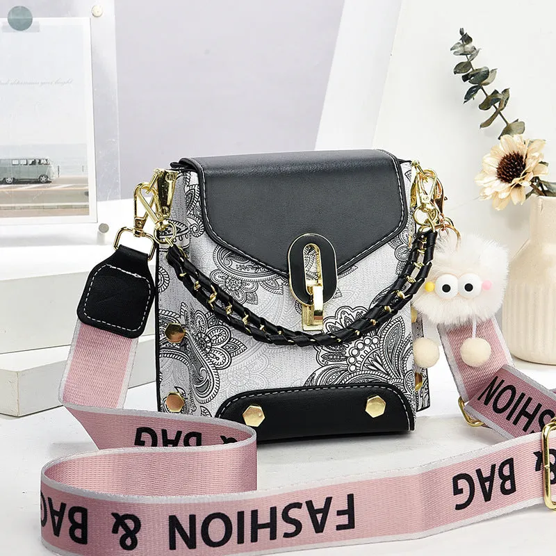 REALAIOT 2025 High sense women's messenger mobile phone bag women's 2025 new hot-selling niche portable pu versatile shoulder bag women's bag