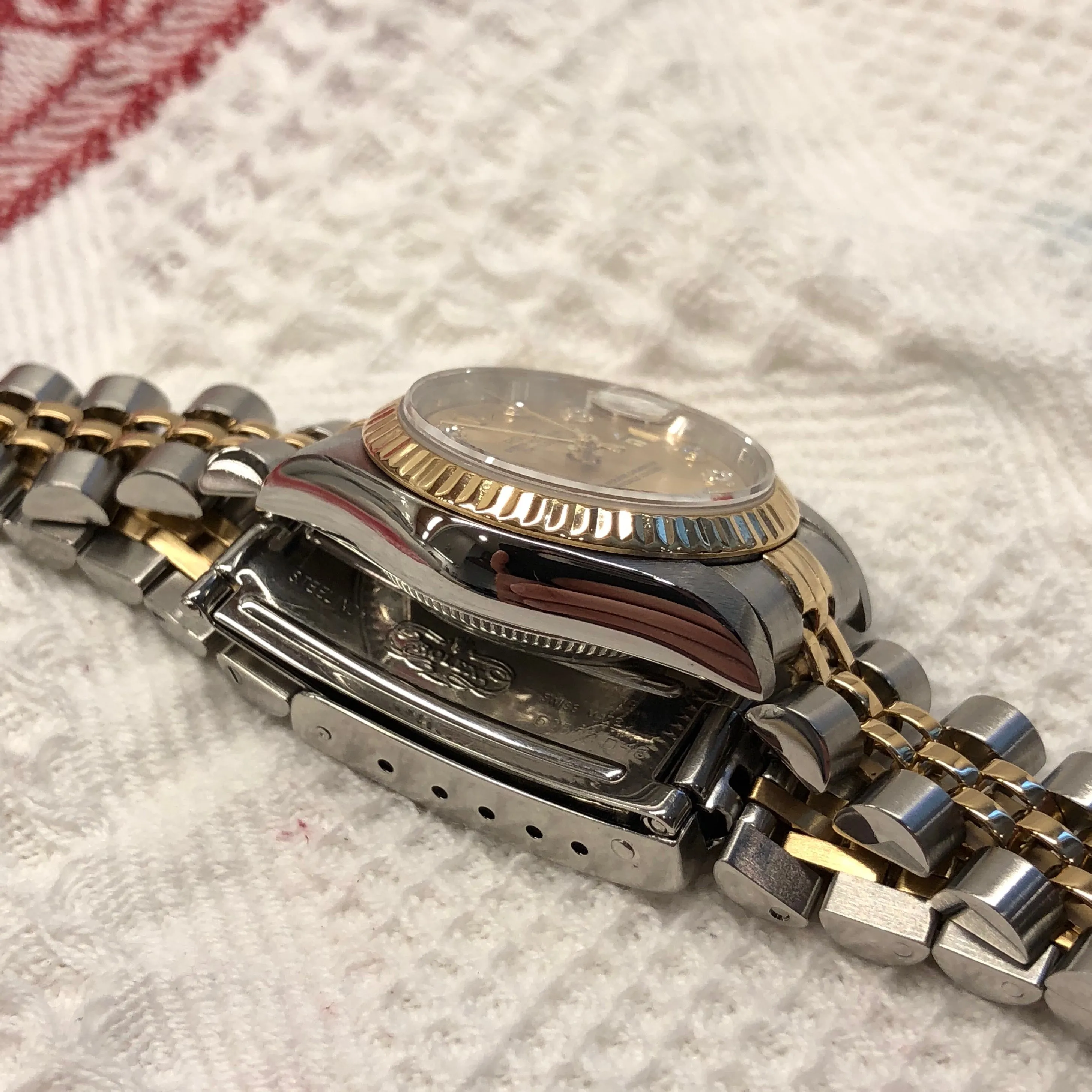 Rolex Datejust 69173 Ladies Two Tone Champagne Diamond Dial Steel 18K Wristwatch Circa 1995