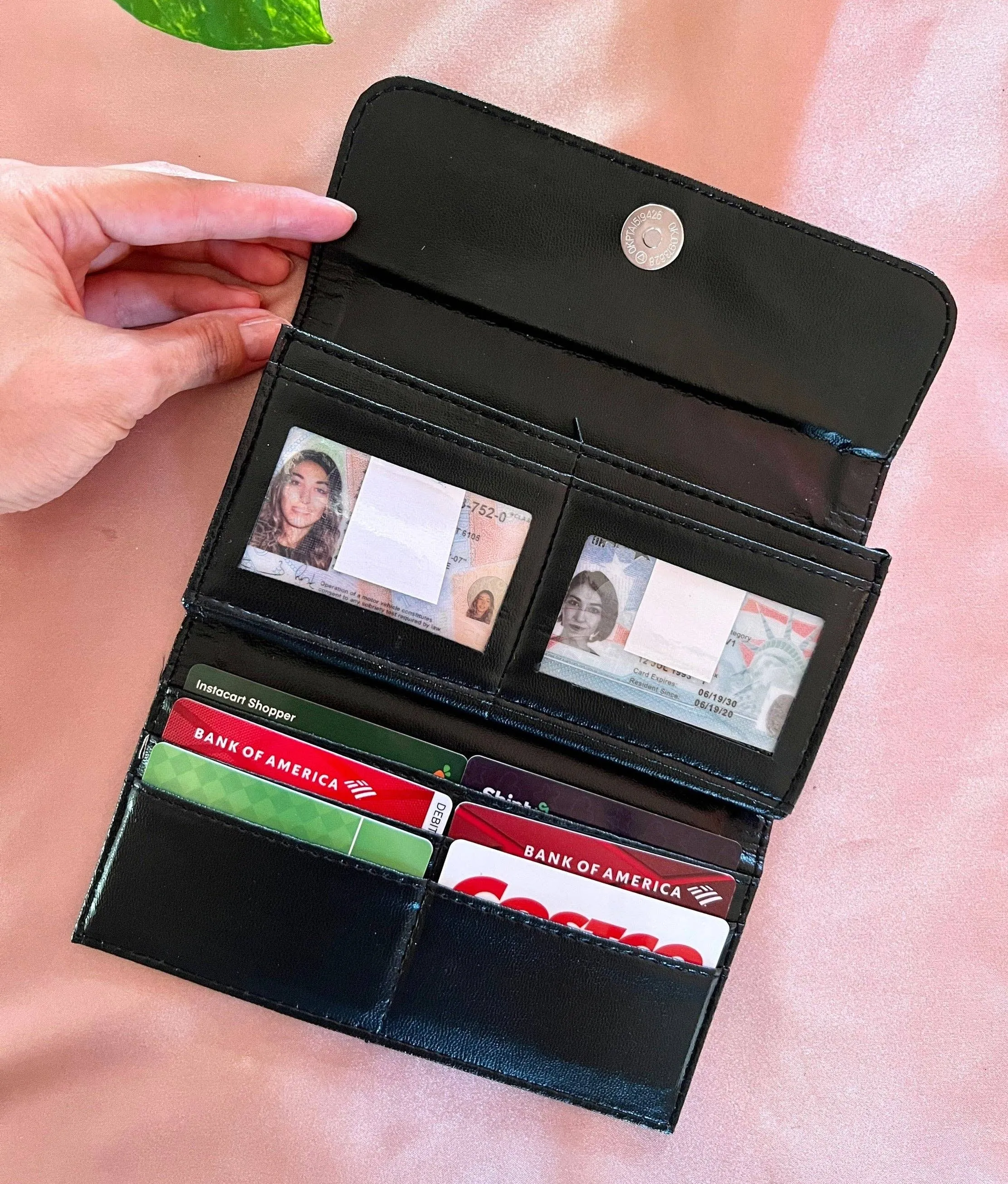 RUGLTW-007 - Rug Design Trifold Wallet