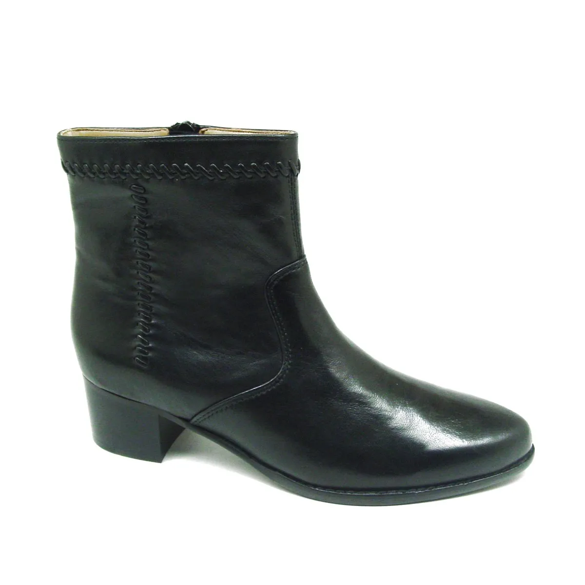 Savoy Black