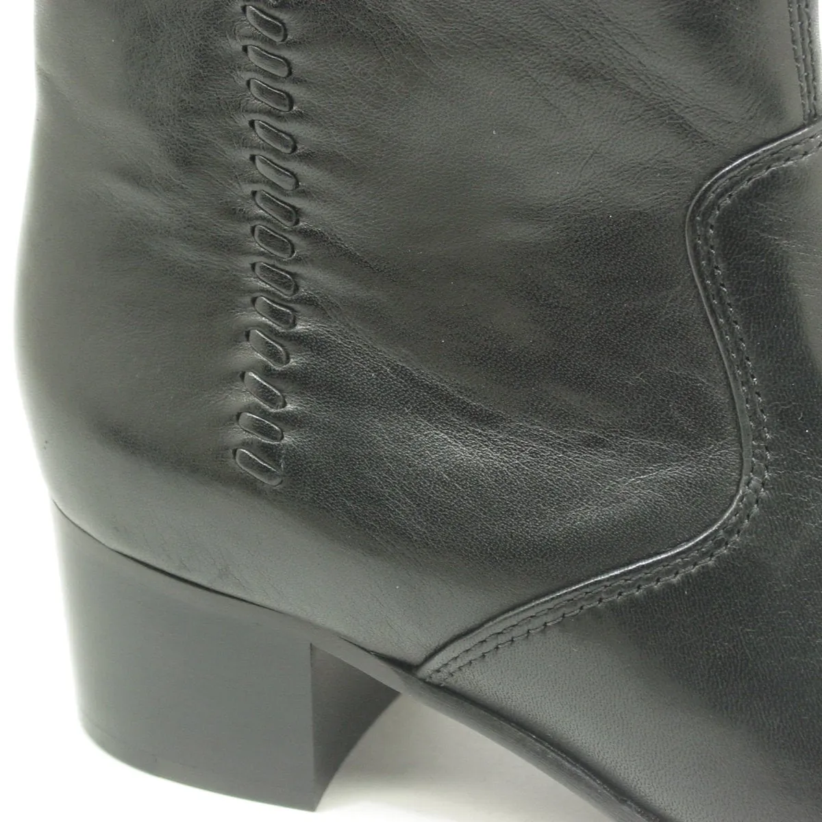 Savoy Black